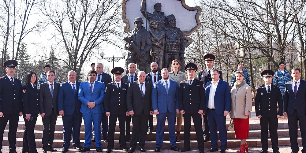 Делегация Генеральной прокуратуры Республики Южная Осетия приняла участие в мероприятиях, посвященных седьмой годовщине взятия  под контроль здания Службы безопасности Украины в Луганске